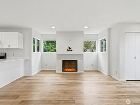 4404 Terrace Drive 8, Everett WA 98203