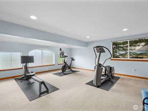 8835 NE 148th Place, Kenmore WA 98028