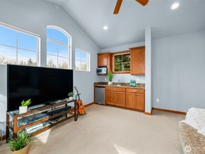 8835 NE 148th Place, Kenmore WA 98028