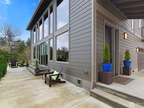 7618 NE Zachariasen Court, Hansville WA 98340