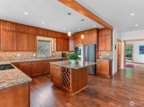 7618 NE Zachariasen Court, Hansville WA 98340