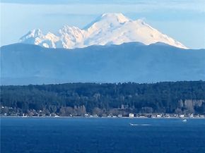 7618 NE Zachariasen Court, Hansville WA 98340