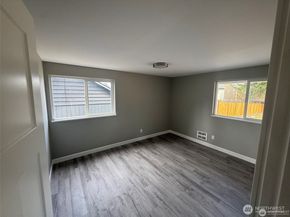 14616 Ash Way, Lynnwood WA 98087