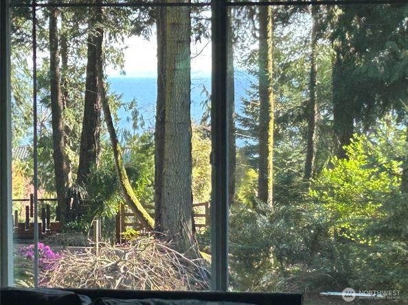 10278 NE Shore Drive, Indianola WA 98342