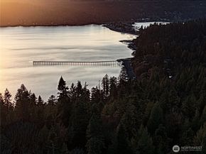 10278 NE Shore Drive, Indianola WA 98342