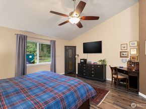 10278 NE Shore Drive, Indianola WA 98342