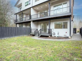 19727 27th Place W 1, Lynnwood WA 98036