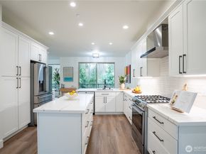 19727 27th Place W 1, Lynnwood WA 98036