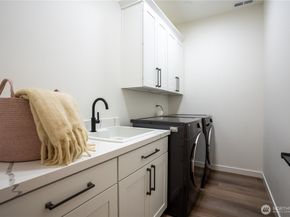 19727 27th Place W 1, Lynnwood WA 98036