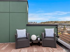 3852 Carr Place N, Seattle WA 98103