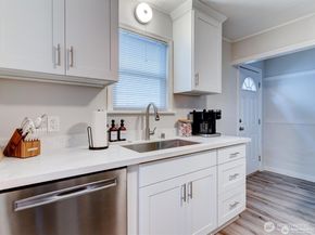 1626 39th Avenue E, Seattle WA 98112