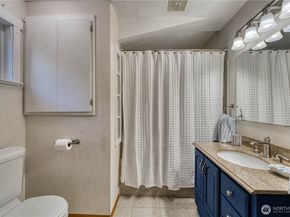 2735 Marine Drive, Bremerton WA 98312