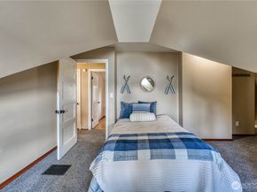 2735 Marine Drive, Bremerton WA 98312