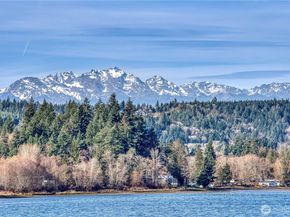 2735 Marine Drive, Bremerton WA 98312