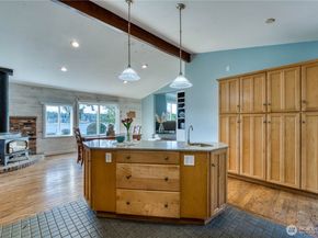 2735 Marine Drive, Bremerton WA 98312