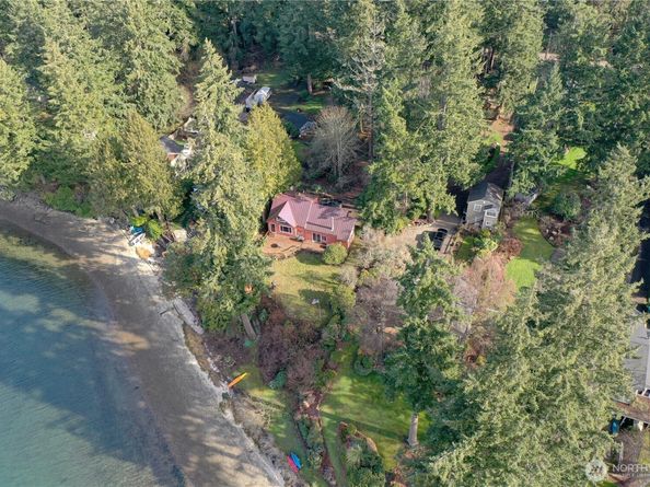 2735 Marine Drive, Bremerton WA 98312