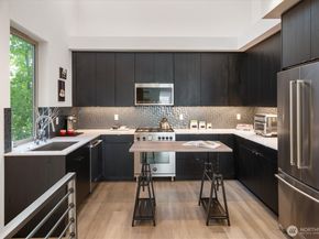 551 28th Avenue, Seattle WA 98122