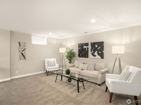334 157th Avenue NE, Bellevue WA 98008