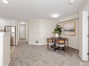 2522 Rucker Avenue 403, Everett WA 98201