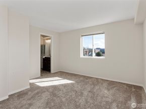 2522 Rucker Avenue 403, Everett WA 98201