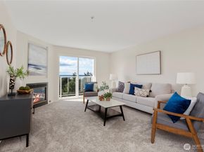 2522 Rucker Avenue 403, Everett WA 98201