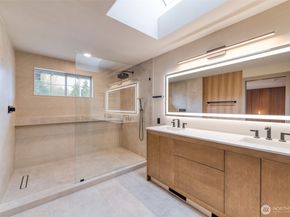 10012 SE 247th Place, Kent WA 98030