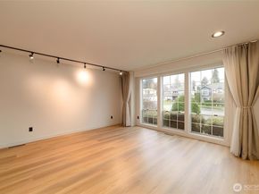 10012 SE 247th Place, Kent WA 98030