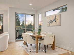 8711 126th Avenue NE, Kirkland WA 98033