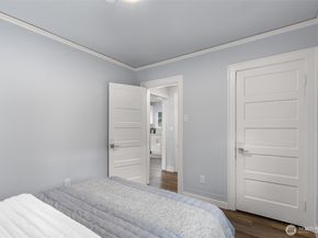 6058 6th Avenue NE, Seattle WA 98115