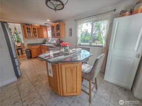 Undisclosed Address #2491243, Lynnwood WA 98087