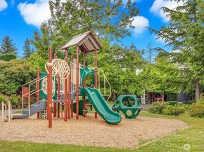 23139 SE 27th Way, Sammamish WA 98075