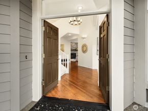 23139 SE 27th Way, Sammamish WA 98075