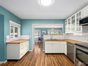 8411 48th Avenue S, Seattle WA 98118