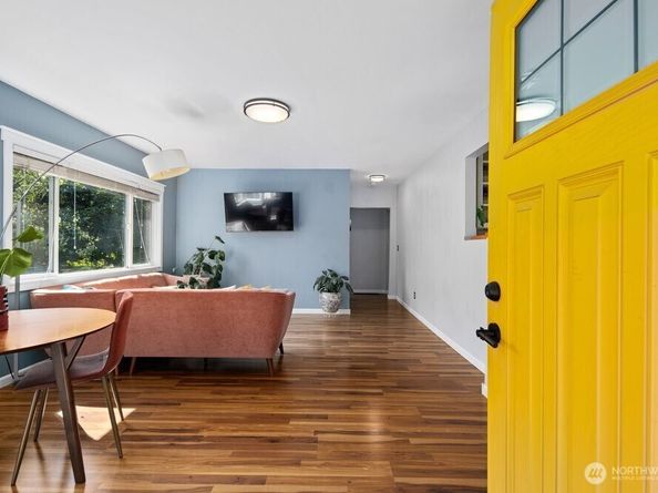 8411 48th Avenue S, Seattle WA 98118