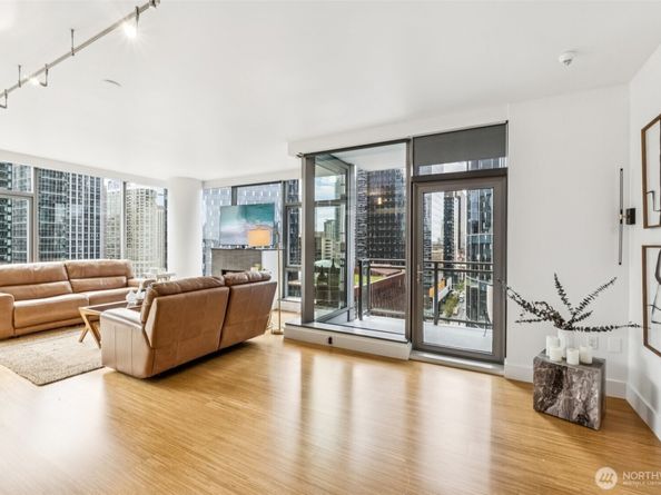 820 Blanchard Street 1507, Seattle WA 98121