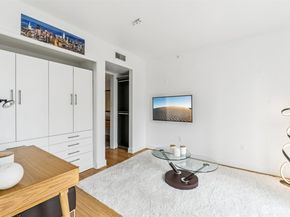820 Blanchard Street 1507, Seattle WA 98121