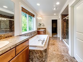 21914 78th Place W, Edmonds WA 98026