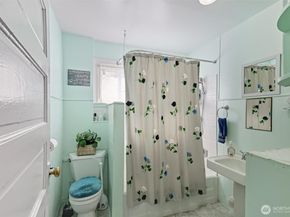 911 Martin Luther King Jr Way, Seattle WA 98122