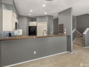 12113 NE 172nd Place J202, Bothell WA 98011