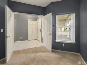 12113 NE 172nd Place J202, Bothell WA 98011