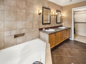 12113 NE 172nd Place J202, Bothell WA 98011