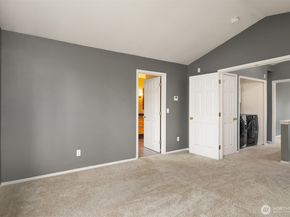 12113 NE 172nd Place J202, Bothell WA 98011