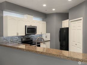 12113 NE 172nd Place J202, Bothell WA 98011