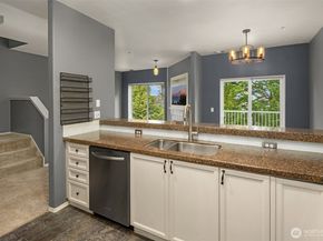 12113 NE 172nd Place J202, Bothell WA 98011