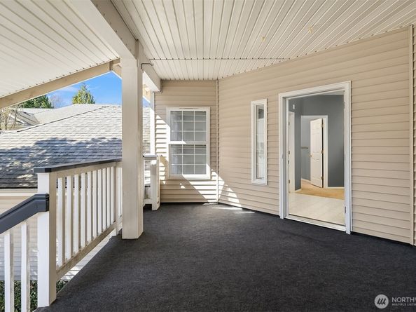 12113 NE 172nd Place J202, Bothell WA 98011