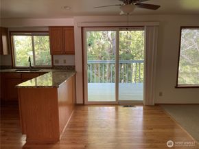 7016 Osprey Circle, Bremerton WA 98312