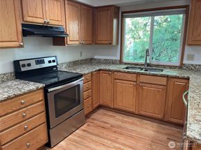 7016 Osprey Circle, Bremerton WA 98312