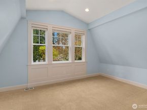10611 SE 20th Street, Bellevue WA 98004
