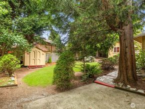 13730 SE 20th Street, Bellevue WA 98005