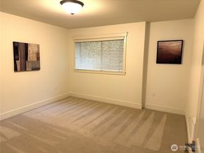 3212 SE 81st C203, Mercer Island WA 98040